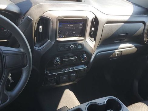 Certified 2020 Chevrolet Silverado 1500 Custom w/ Custom Value Package AWD/4WD image 13