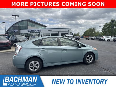 Used 2012 Toyota Prius Three image 2
