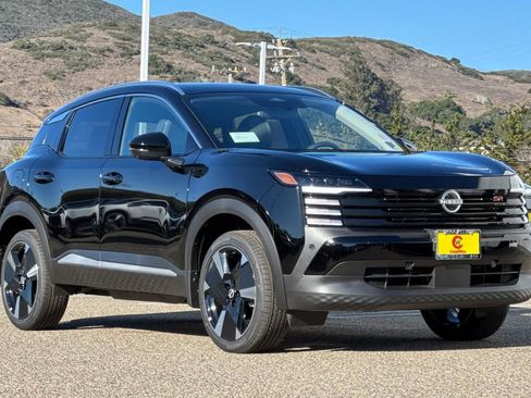 New 2026 Nissan Kicks SR w/ SR Premium Package image 2