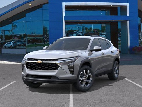 New 2026 Chevrolet Trax LT FWD image 30