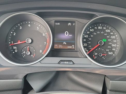 Used 2021 Volkswagen Tiguan S FWD image 13