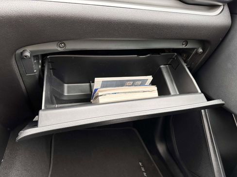 Used 2022 Ford Explorer XLT w/ Equipment Group 202A AWD/4WD image 30