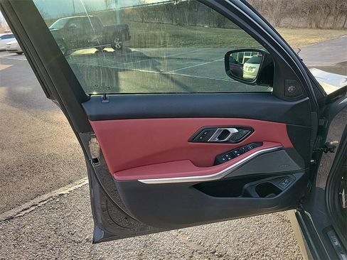 Used 2025 BMW M340i xDrive w/ Premium Package image 18