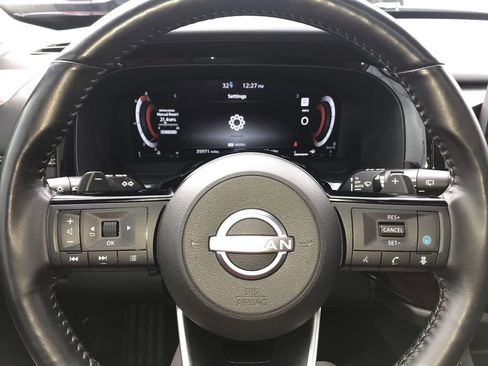 Used 2024 Nissan Pathfinder Platinum FWD image 14
