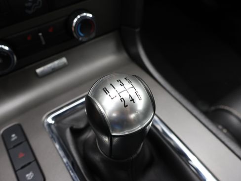 Used 2013 Ford Mustang GT Premium w/ Comfort Pkg RWD image 39