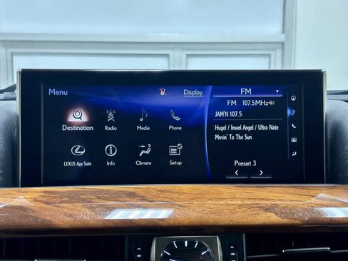 Used 2018 Lexus LX 570 4WD w/ Luxury Package image 41
