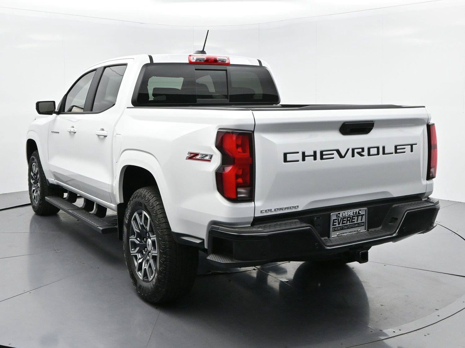 Used 2026 Chevrolet Colorado Z71 AWD/4WD image 5