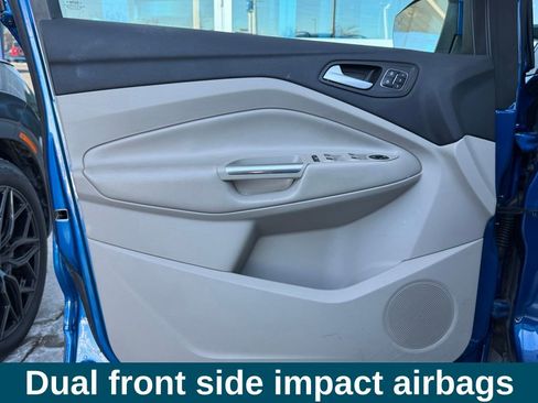 Used 2019 Ford Escape Titanium image 16