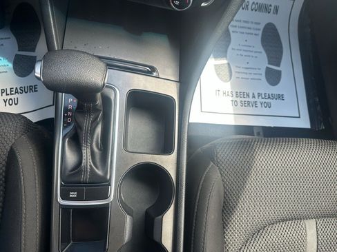 Used 2020 Kia Optima LX image 18