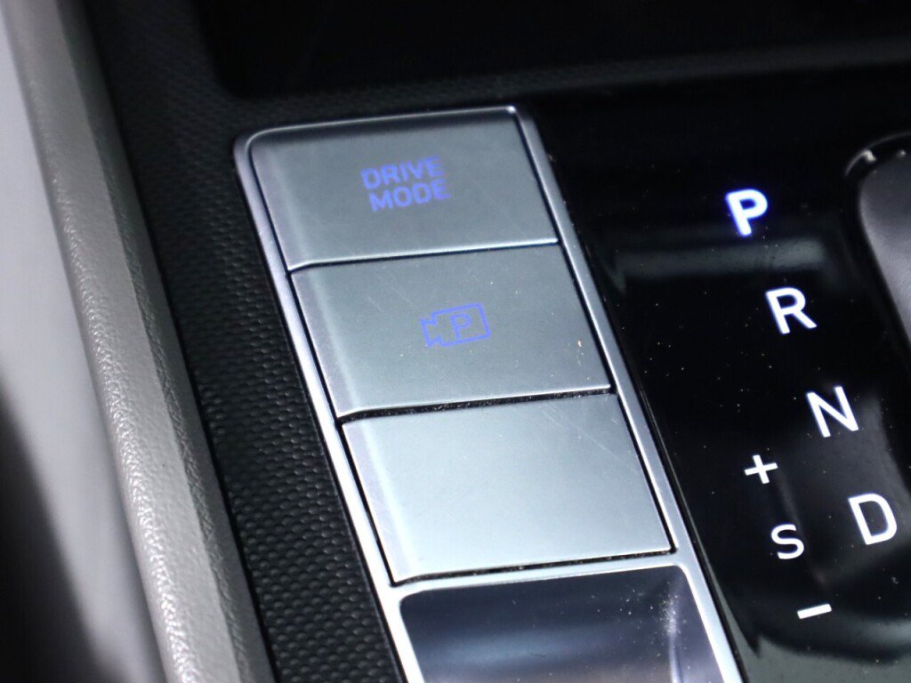 Used 2025 Hyundai Elantra SEL FWD image 27