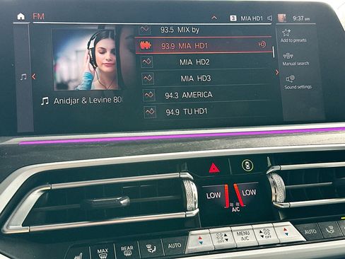 Used 2022 BMW X7 xDrive40i w/ Premium Package image 15