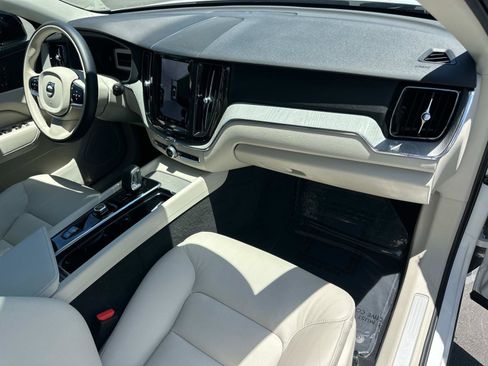 Certified 2025 Volvo XC60 T8 Plus w/ Protection Package Premier image 26