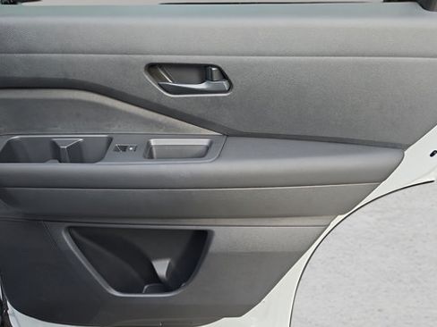 Certified 2026 Nissan Pathfinder SV AWD/4WD image 22