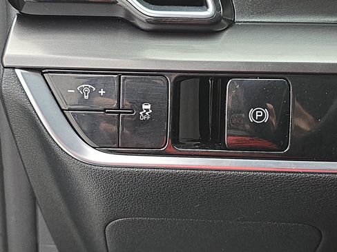 Used 2024 Kia Sportage EX image 25