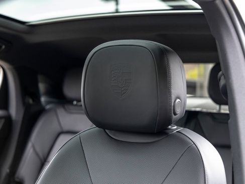Certified 2026 Porsche Cayenne Coupe AWD/4WD image 27