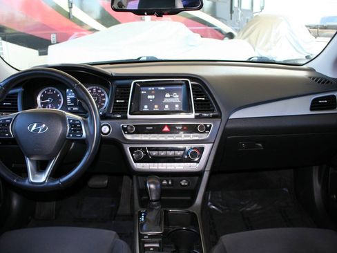 Used 2018 Hyundai Sonata SEL w/ Tech Package 02 FWD image 15