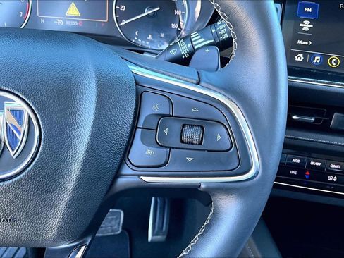 Used 2023 Buick Envision Preferred image 12