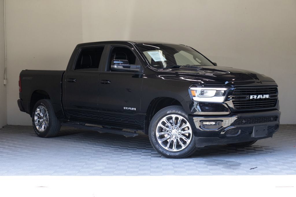 Used 2023 RAM 1500 Laramie AWD/4WD image 2