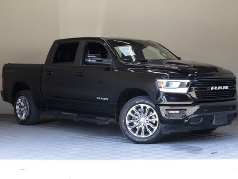 Used 2023 RAM 1500 Laramie AWD/4WD image 2