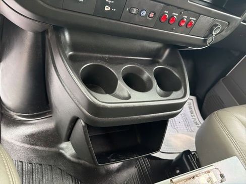 Used 2015 Chevrolet Express 2500 image 14
