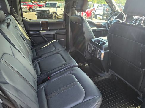 Used 2015 Ford F150 Platinum w/ Equipment Group 701A Luxury AWD/4WD image 11