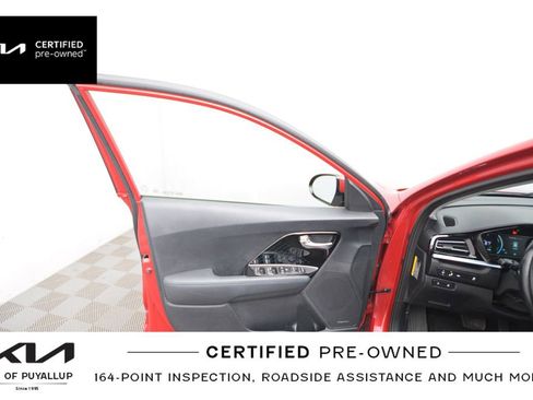 Used 2020 Kia Niro EX Premium w/ Cold Weather Package image 10