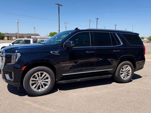 Used 2022 GMC Yukon SLT w/ SLT Premium Package AWD/4WD image 13