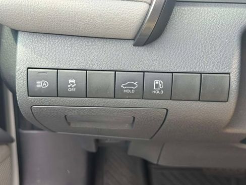 Used 2020 Toyota Camry LE FWD image 25