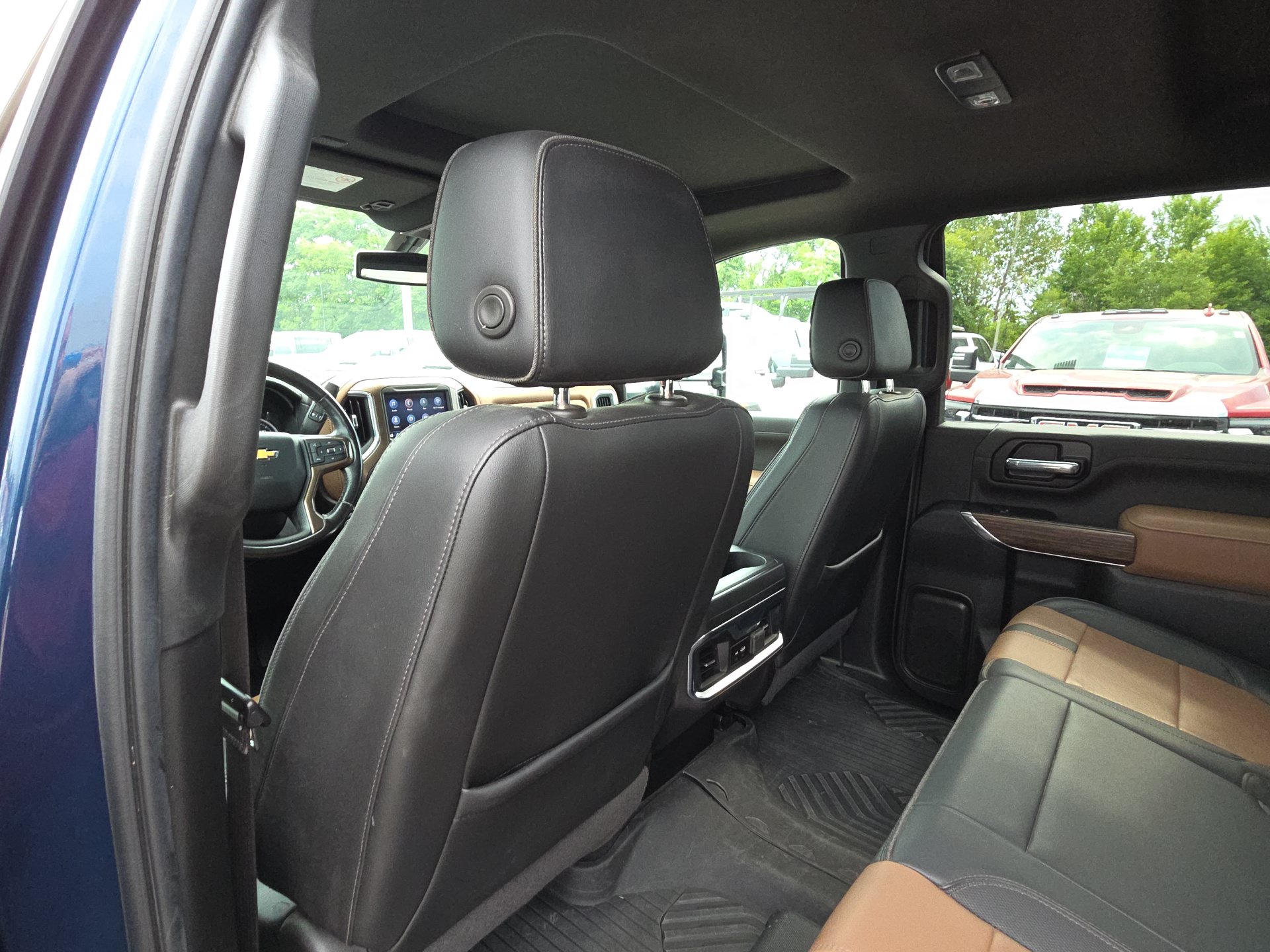 Used 2022 Chevrolet Silverado 2500 High Country AWD/4WD image 30