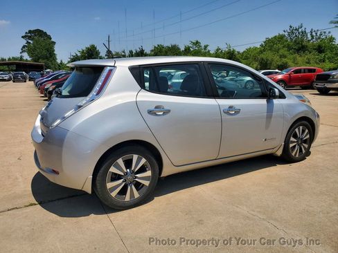 Used 2016 Nissan Leaf SL w/ Premium Package FWD image 8