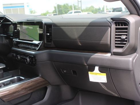 New 2026 Chevrolet Silverado 1500 RST w/ Redline Edition AWD/4WD image 31