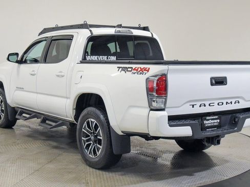 Used 2022 Toyota Tacoma TRD Sport image 10