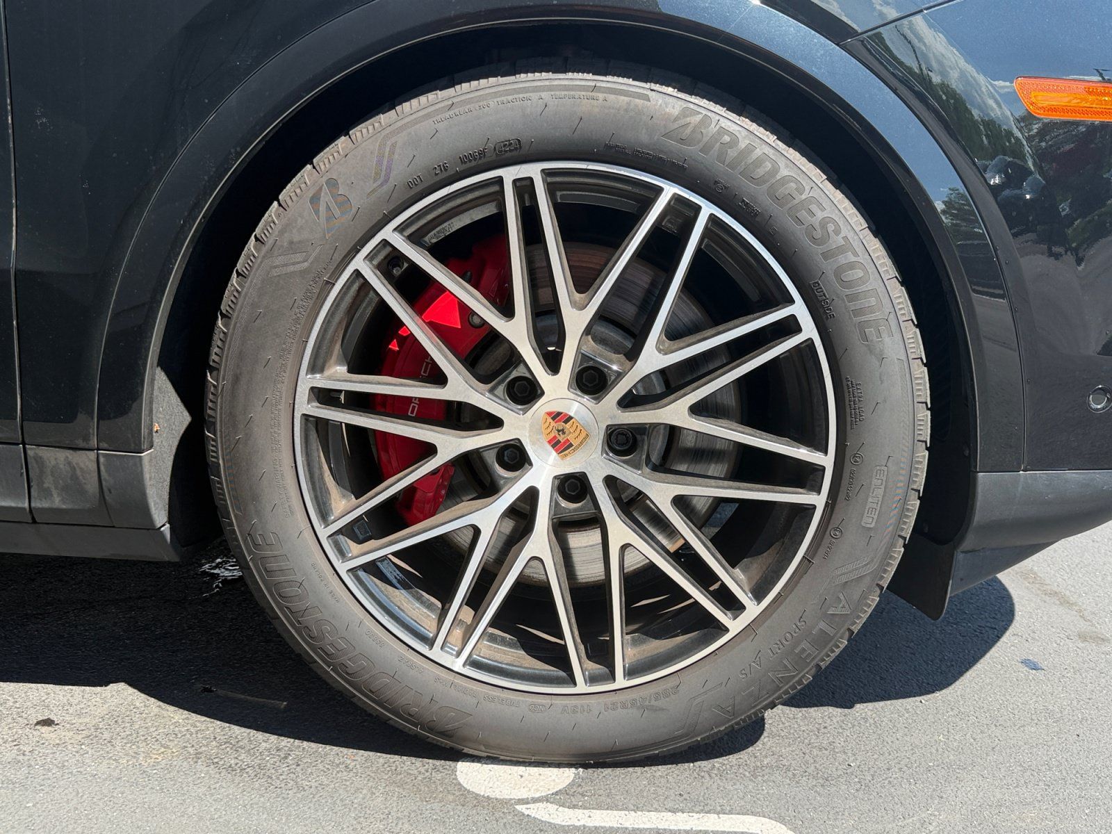 Certified 2025 Porsche Cayenne S AWD/4WD image 8