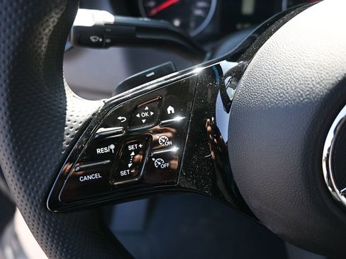 Used 2025 Mercedes-Benz Sprinter 2500 image 10