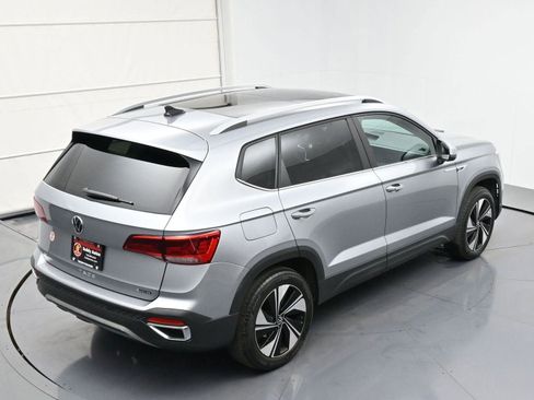 Used 2023 Volkswagen Taos SE w/ Panoramic Sunroof Package image 33