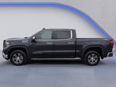 Used 2026 GMC Sierra 1500 SLT AWD/4WD image 11