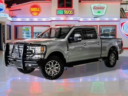 Used 2020 Ford F250 Lariat w/ Lariat Value Package image 2
