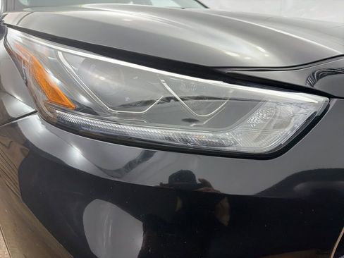 Used 2023 Toyota Highlander Limited AWD/4WD image 36
