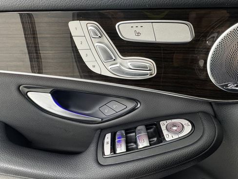 Used 2020 Mercedes-Benz GLC 350e GLC 350e image 25