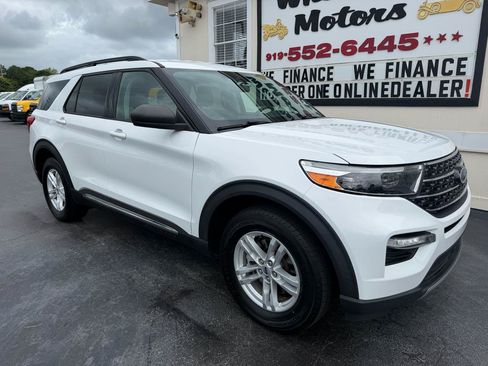 Used 2020 Ford Explorer XLT w/ Equipment Group 202A AWD/4WD image 2