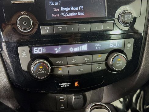 Used 2017 Nissan Rogue Sport SV FWD image 16