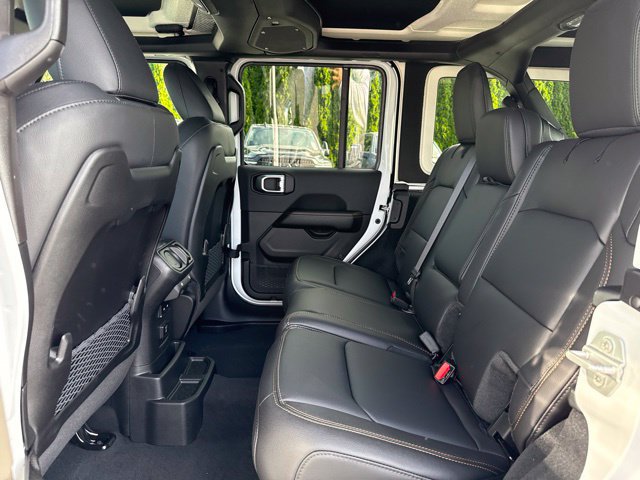 New 2026 Jeep Wrangler Unlimited Sahara AWD/4WD image 10