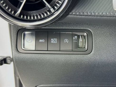 New 2026 Chevrolet Equinox LT w/ Convenience Package II AWD/4WD image 12