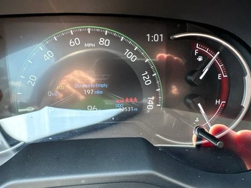 Used 2025 Toyota RAV4 LE AWD/4WD image 14