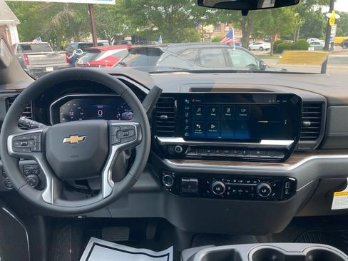 New 2026 Chevrolet Silverado 1500 LT AWD/4WD image 5