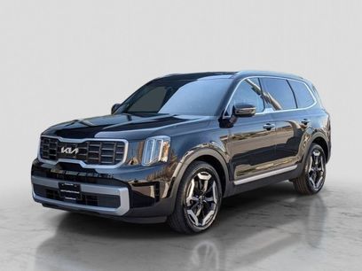 Used 2023 Kia Telluride S w/ S Sunroof Package