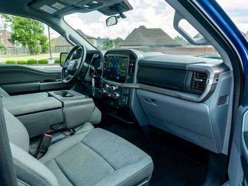 Used 2025 Ford F150 XLT w/ Equipment Group 301A Standard AWD/4WD image 18