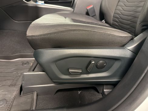 Used 2021 Ford Explorer XLT RWD image 13