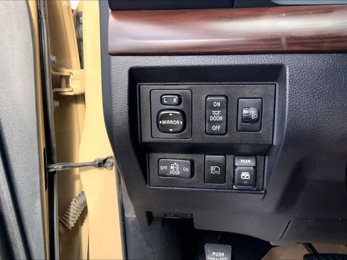 Used 2019 Toyota Tundra Limited w/ Limited Premium Package AWD/4WD image 36