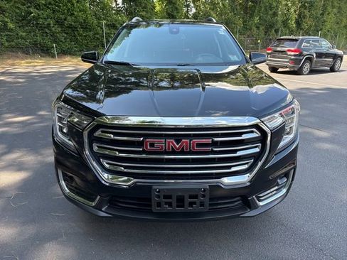 Used 2024 GMC Terrain SLT image 8